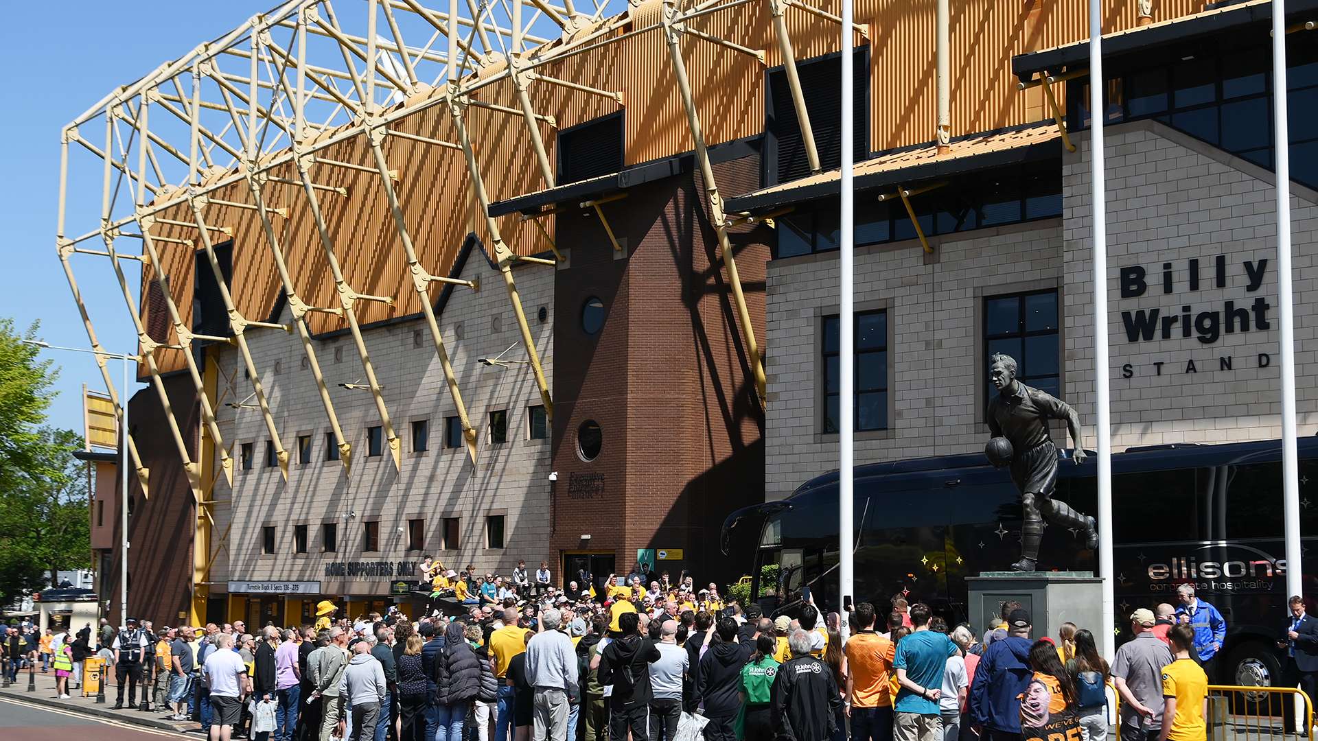 她能够在关 她能够在关